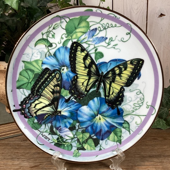 Hamilton Collection Butterfly Garden Tiger Swallowtail Collectors Plate - Picture 1 of 7